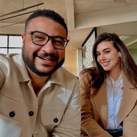 ياسمين صبري والمؤلف محمد سيد بشير - الصورة من حساب محمد سيد بشير على فيس بوك