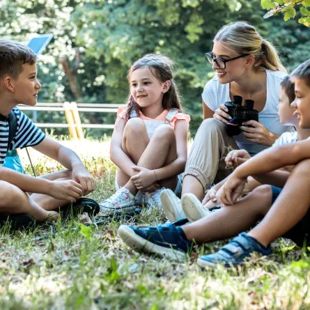 صورة أطفال الجيران