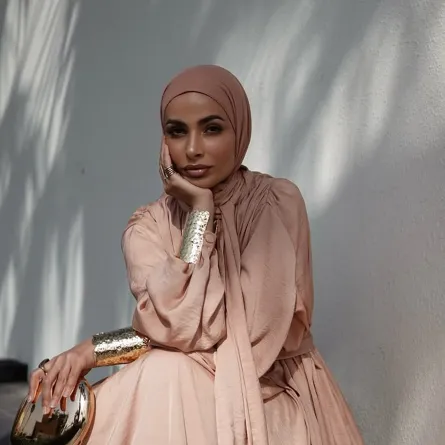 مدونة الموضة سمر شاكر- الصورة من حسابها على إنستغرام