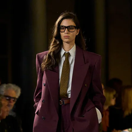 بدلة من سان لوران Saint Laurent - الصورة من Launchmetrics/Spotlight ©