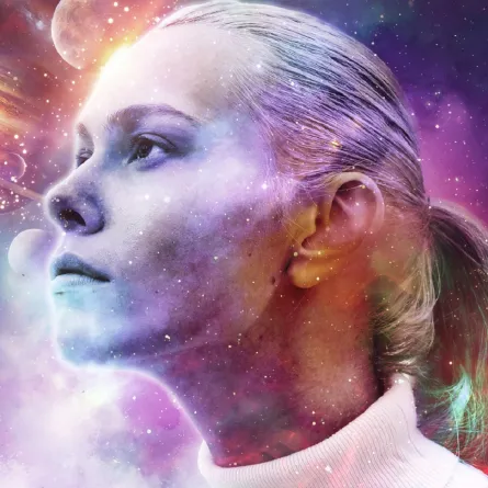 سمات المرأة القوية في كل برج فلكي