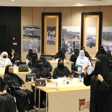 مكتبة الملك عبدالعزيز تستعرض جهودها في ترسيخ مبادئ التمكين الثقافي للمرأة السعودية