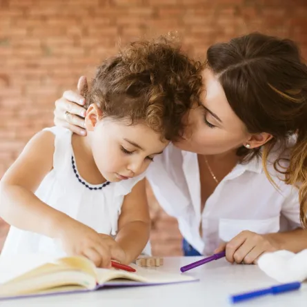 صورة أم وابنتها