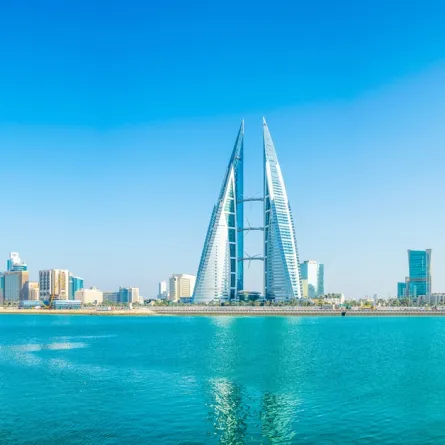 لقطة تظهر المنامة في يوم صاف