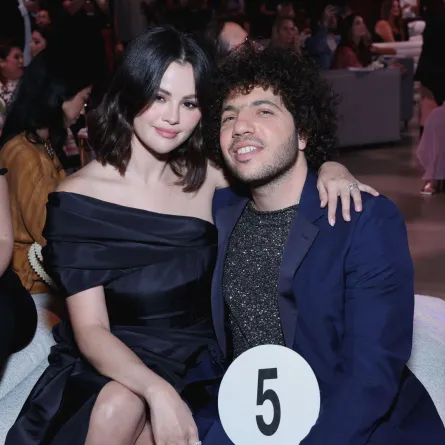 سيلينا غوميز وبيني بلانكو في أستوديوهات نيا في لوس أنجلوس -كاليفورنيا (Selena Gomez and Benny Blanco at Nya Studios in Los Angeles, California). مصدر الصورة: Amy Sussman/Getty Images/AFP