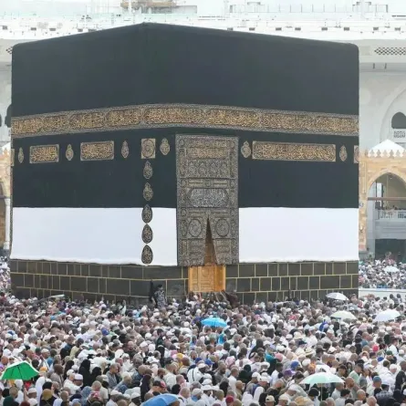 الاعتكاف عبادة عظيمة، ولا بدَّ من إعطائها حقها وقدرها من التبتّل والطاعة