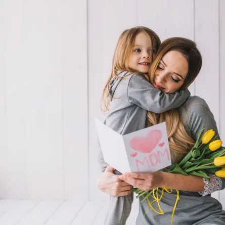 الاحتفال بيوم الأم 