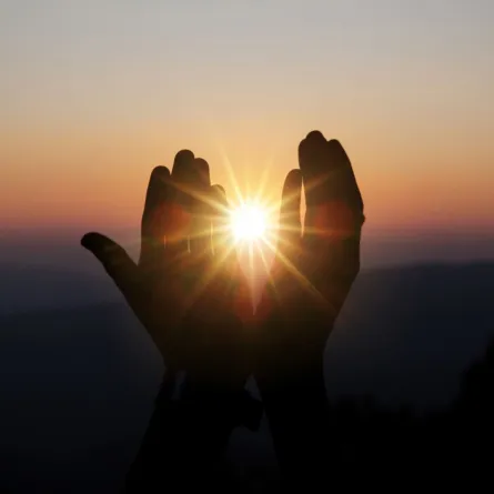 التضرع إلى الله تعالى بالدعاء