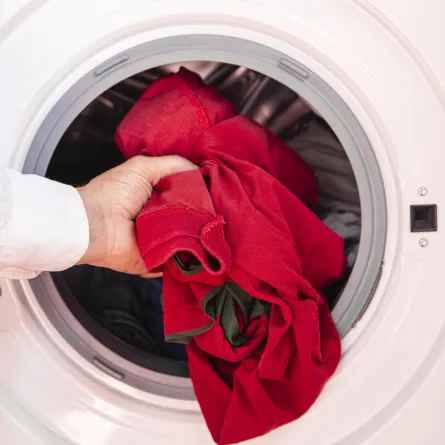 تنظيف الملابس