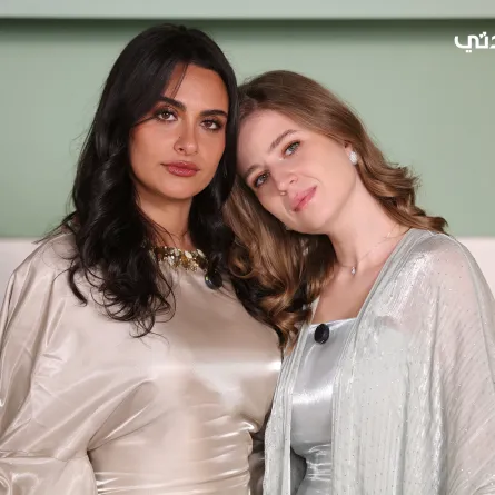 ريما الأسطا ورغدة كيومجيان في الحلقة الثانية من ستايل كود فستان رغدة من Manel Fashion