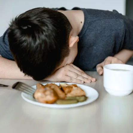 صورة لطفل في حالة إعياء 