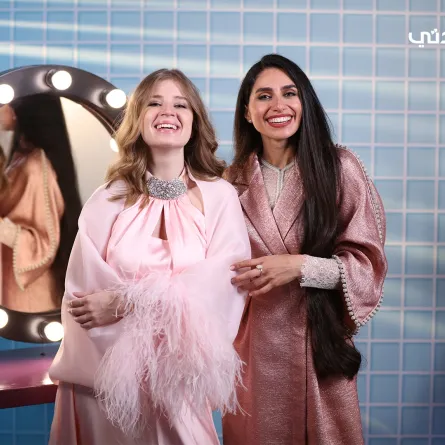 من اليمين لليسار زينب العقابي بأزياء سلمى بنعمر وريما الأسطه بأزياء Manel Fashion