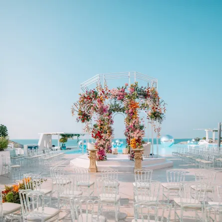 حفل زفاف في منتجع أنانتارا سانتوريني أبوظبي