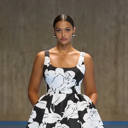 فستان من كارولينا هيريرا Carolina Herrera - الصورة من Launchmetrics/Spotlight ©