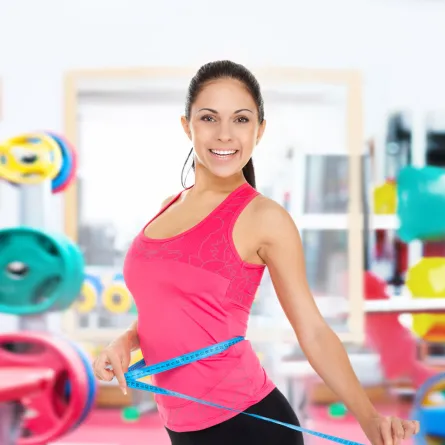 سيدة تحافظ على وزنها بعد الرجيم من خلال الرياضة