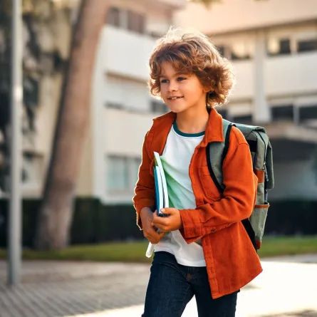 صورة العودة إلى المدرسة