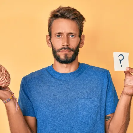 كيف تتحرر من التفكير الزائد بزملائك في العمل؟ 