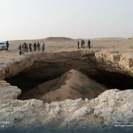  تحليل 22 متكونًا كهفيًّا تعرف محليًّا بـ"دحول الصمّان". الصورة من حساب هيئة التراث على منصة x