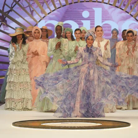 صورة من عرض ميها