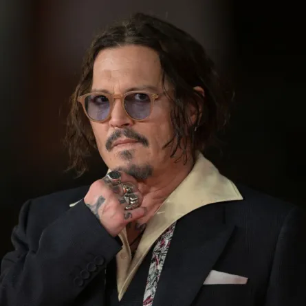 جوني ديب خلال مهرجان روما السينمائي الدولي التاسع عشر في روما (Johnny Depp during the 19th International Rome Film Festival in Rome). مصدر الصورة: Tiziana FABI / AFP