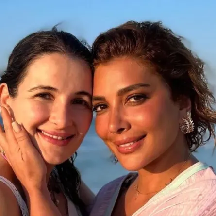 شام الذهبي ووالدتها أصالة - الصورة من حساب شام الذهبي على انستغرام