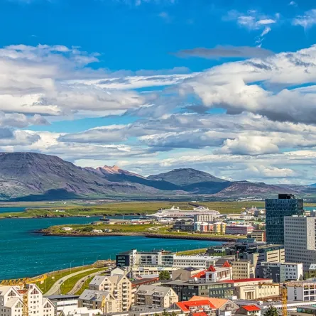 إطلالة على مدينة ريكيافيك