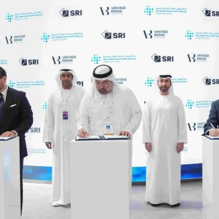 خلال توقيع اتفاقية إطلاق مبادرة وادي السيليكون للذكاء الاصطناعي والرعاية الصحية. الصورة من wam