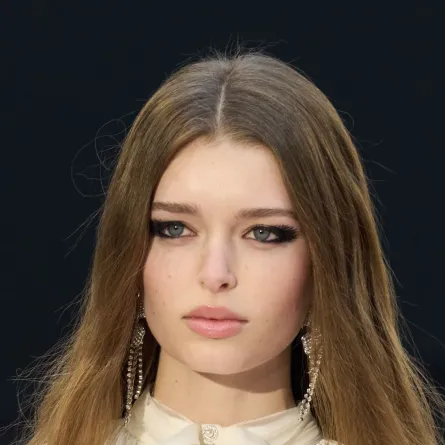 طرق طبيعية لتطويل الرموش