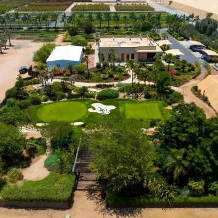 يعمل في "بوتانيكا" حوالي 400 موظف 25% منهم من أبناء مناطق البحر الأحمر