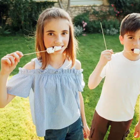 صورة تدل على العطاء