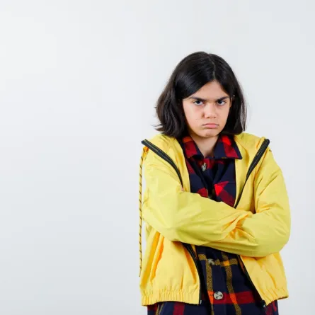 صورة لمراهقة متمردة