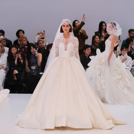 فستان زفاف من وانغ فانغ Wang Feng - الصورة من Launchmetrics/Spotlight ©