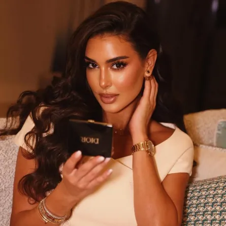 مكياج برونزي من وحي النجمات