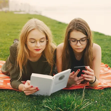 اهتمامات البنات في الماضي والحاضر