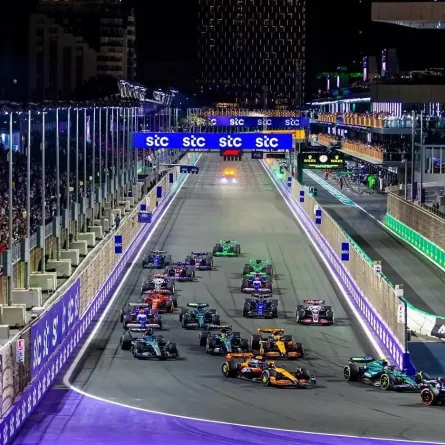 ‎فورمولا1 تُشعل أسرع حلبة الشوارع في العالم - الصورة من واس