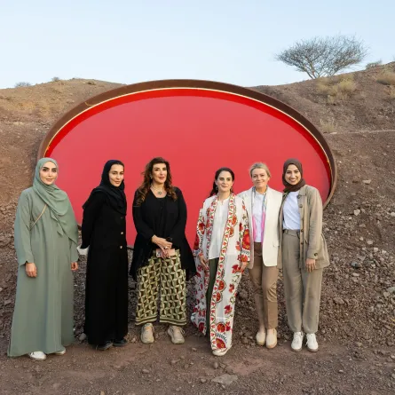 تدشين العمل الفني "وقفات متروية" - الصورة من وام