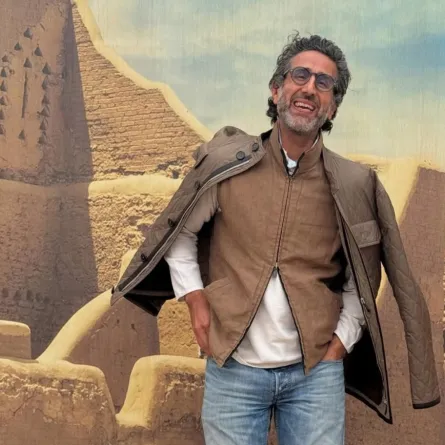 مصمم العمارة الداخلية نواف النصار