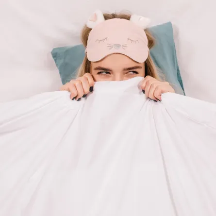 أنماط النوم تؤثر على كيفية تناول الشخص للطعام Image By Freepik