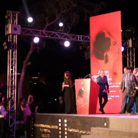 تكريم كندة علوش بمهرجان أسوان - الصورة خاصة بسيدتي تصوير ندى محسن