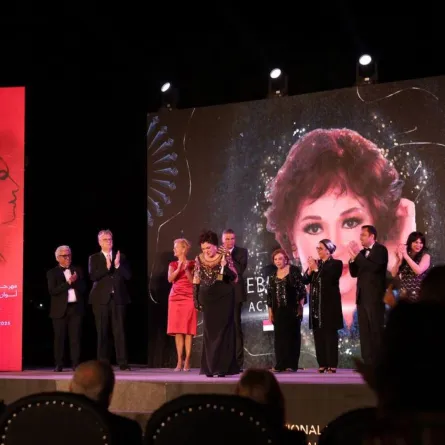 تكريم لبلبة بمهرجان أسوان - الصورة خاصة بسيدتي تصوير ندى محسن