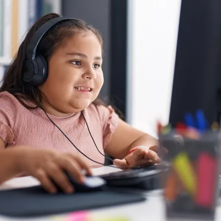 صورة لطفلة سمينة