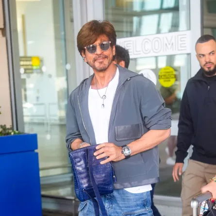 شاروخان في مدينة نيويورك (Shah Rukh Khan in New York City). مصدر الصورة: XNY/Star Max/GC Images