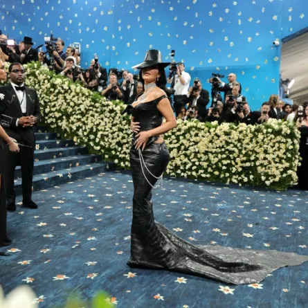 كيم كارداشيان Kim Kardashian في حفل ميت غالا 2025- (مصدر الصورة Dia Dipasupil / GETTY IMAGES NORTH AMERICA / Getty Images via AFP)