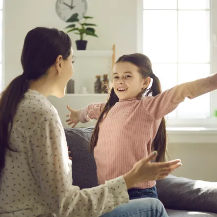 صورة لأم مع ابنتها