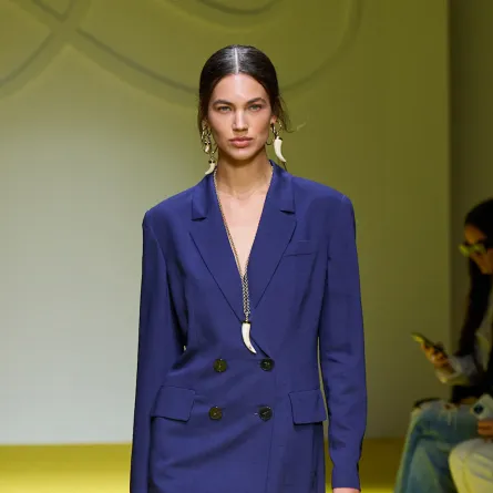 إطلالة من لويزا سبانيولي Luisa Spagnoli - الصورة من Launchmetrics/Spotlight ©