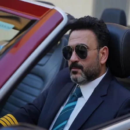 اكرم حسني الصورة من حسابه الرسمي على إنستغرام