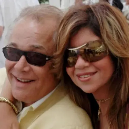 بوسي شلبي مع النجم الراحل محمود عبد العزيز- الصورة من حسابها على إنستغرام