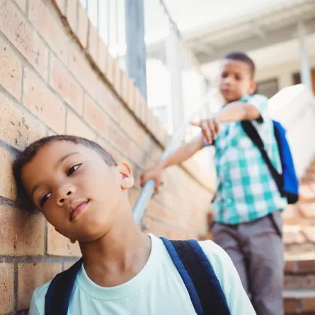 صورة لطفل متنمر