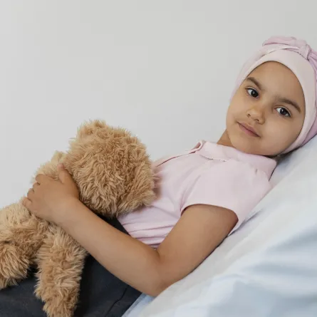 صورة لطفلة مريضة