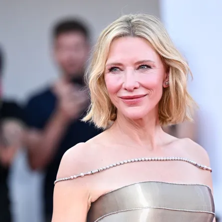 كيت بلانشيت Cate Blanchett بعقد فاخر من اللؤلؤ (مصدر الصورة: tephane Cardinale - Corbis/Corbis via Getty Images)
